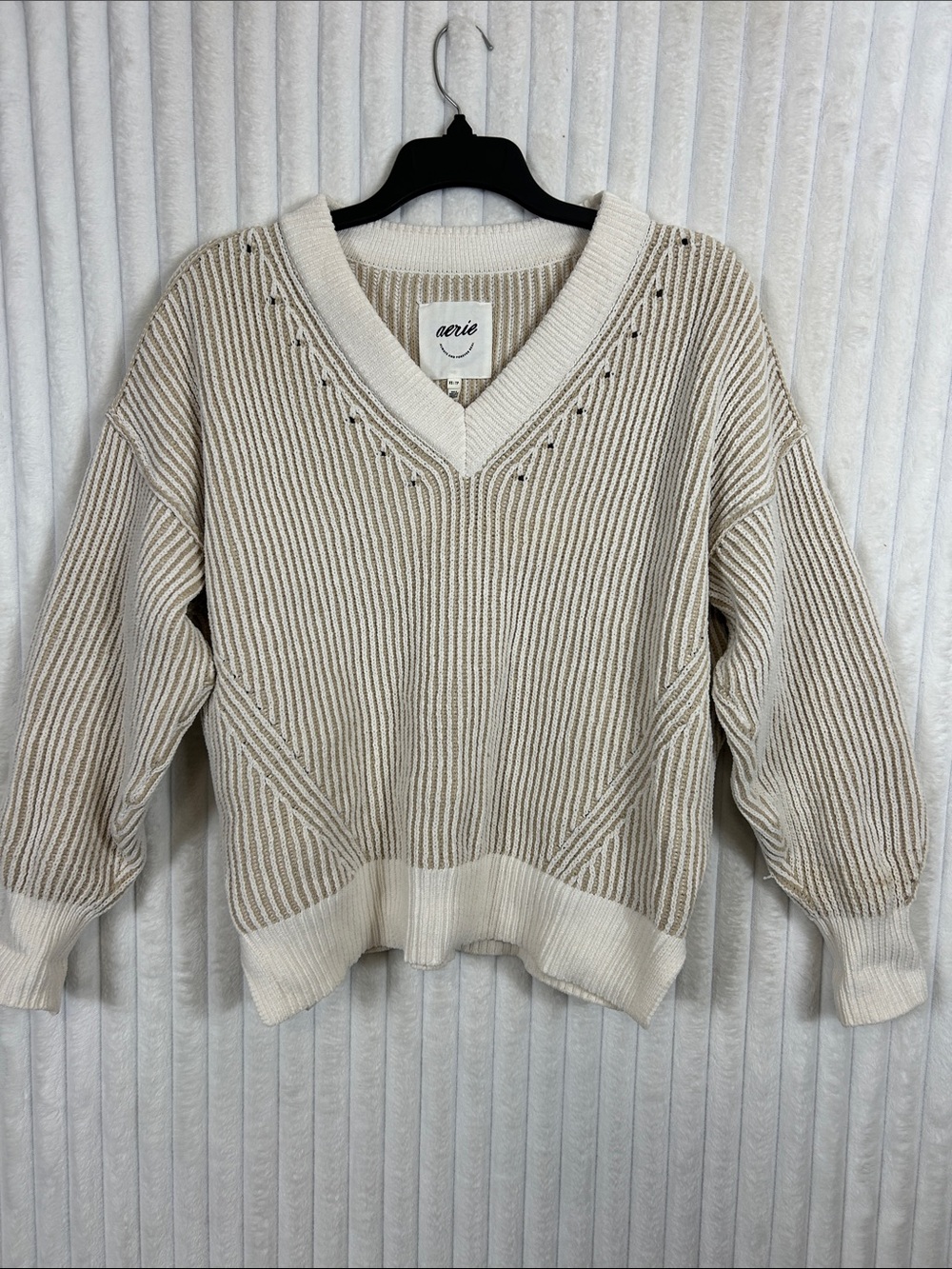 aerie Two-Tone oversized Cream and Tan chunky Ribbed V-Neck Sweater XS